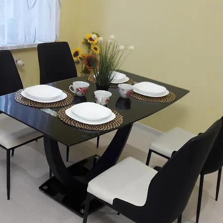 Apartament Tarsis Rum i privatbostad